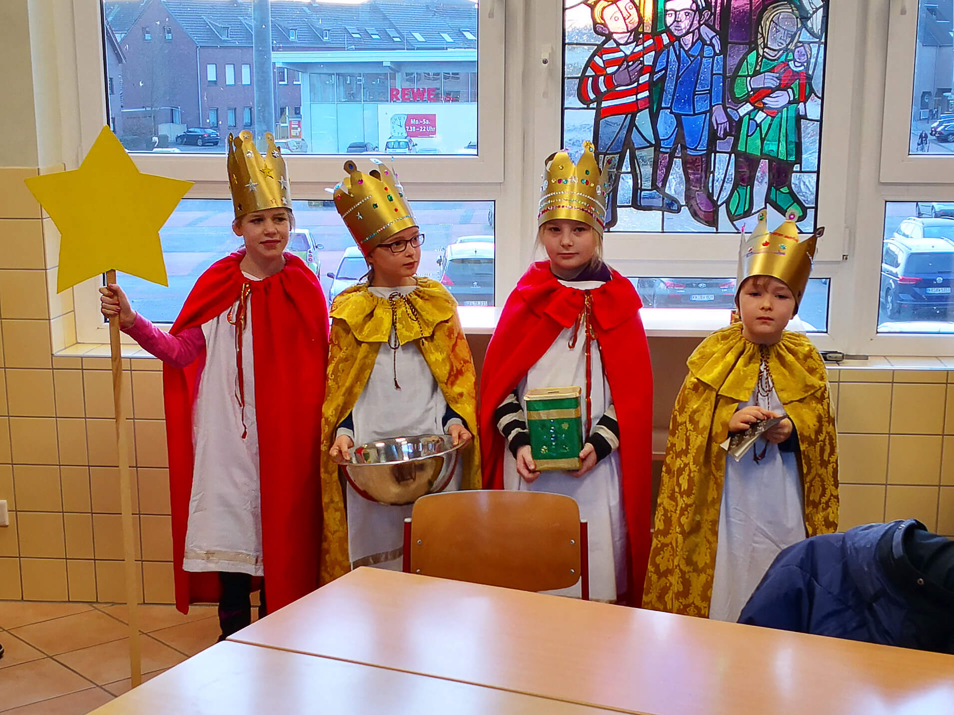 Besuch Der Sternsinger | Katholische Grundschule St.Tönis